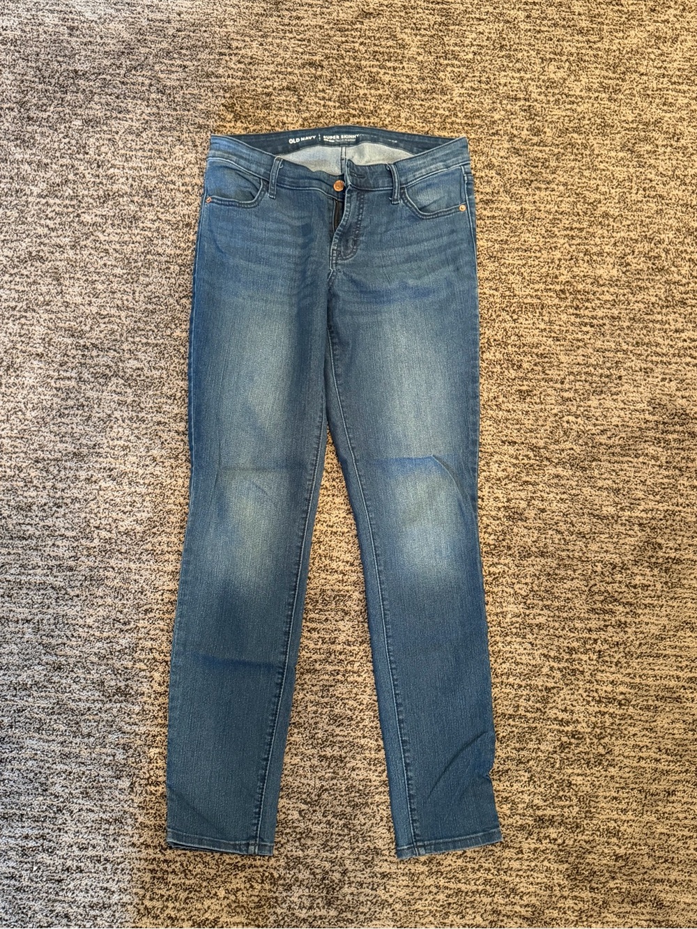 Old Navy Women's Skinny Jeans in Medium Blue Wash